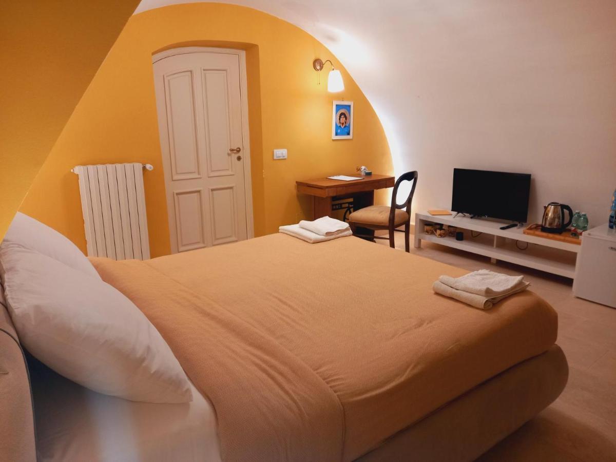 Le Petit Palais - Naples Bed and Breakfast Eksteriør billede